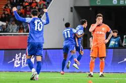 包含清晨上海申花防线松动：德甲节点到来，底气十足，训练强度明显提升的词条